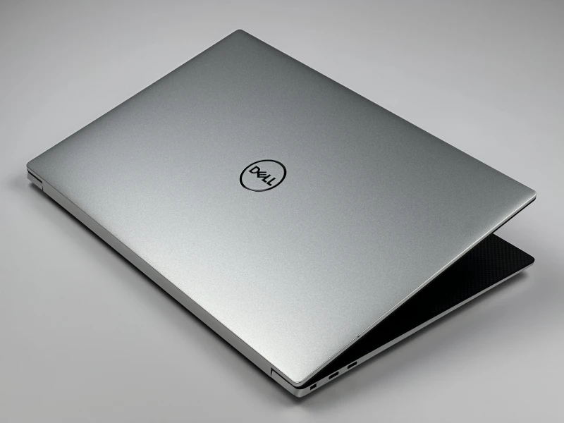 Dell XPS 15 9520 z i7-12700H i RTX 3050 łączy mobilność z mocą. Ekran FHD+ 15,6" zapewnia komfort pracy i świetną jakość obrazu. Wejdź do LF!