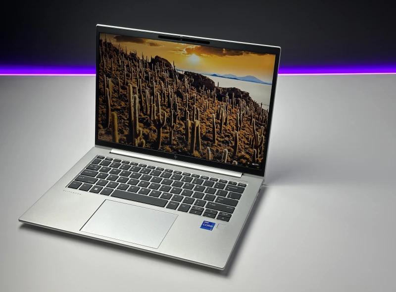 HP EliteBook 840 G10 z i7-1355U, 14" FHD+, DDR5 i LTE. Biznesowy laptop premium z ekranem 16:10, klawiaturą US i mobilnością klasy EliteBook. HP EliteBook 840 G10 z i7-1355U, 14" FHD+, DDR5 i LTE. Biznesowy laptop premium z ekranem 16:10, klawiaturą US i mobilnością klasy EliteBook.