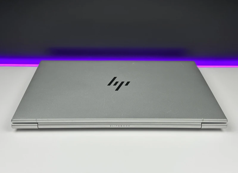 HP EliteBook 840 G10 z i7-1355U, 14" FHD+, DDR5 i LTE. Biznesowy laptop premium z ekranem 16:10, klawiaturą US i mobilnością klasy EliteBook.