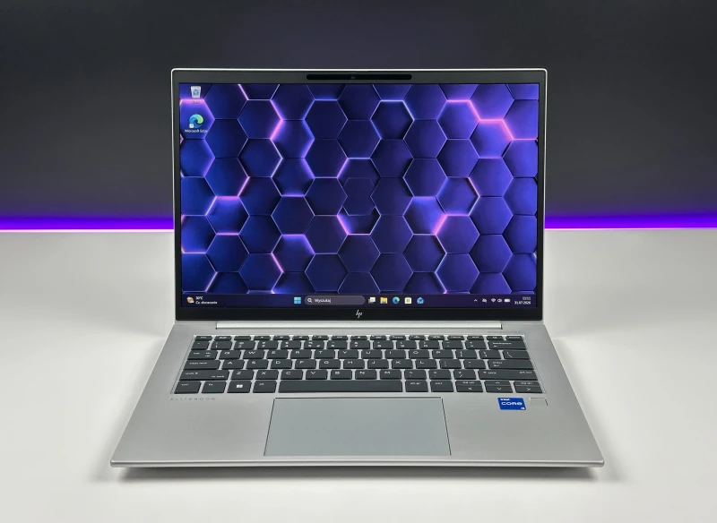 HP EliteBook 840 G10 z i5-1335U, 14" FHD+, DDR5 i LTE. Biznesowy laptop premium z ekranem 16:10, klawiaturą US i mobilnością klasy EliteBook.