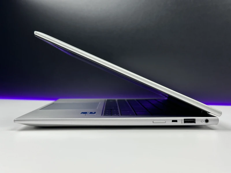 HP EliteBook 840 G10 z i5-1335U, 14" FHD+, DDR5 i LTE. Biznesowy laptop premium z ekranem 16:10, klawiaturą US i mobilnością klasy EliteBook.