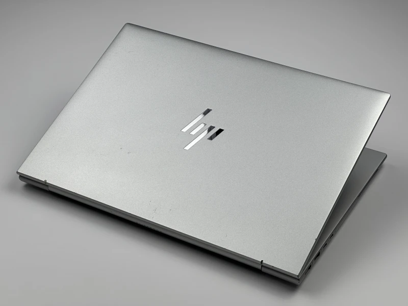 HP EliteBook 840 G10 z i5-1335U, 14" FHD+, DDR5 i LTE. Biznesowy laptop premium z ekranem 16:10, klawiaturą US i mobilnością klasy EliteBook.