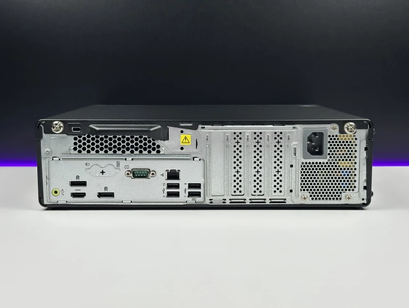 Lenovo ThinkCentre M70s Gen 1 SFF i5-10400, Intel UHD Graphics 630. Komputer biznesowy z obsługą pamięci DDR4 i kompaktową obudową.