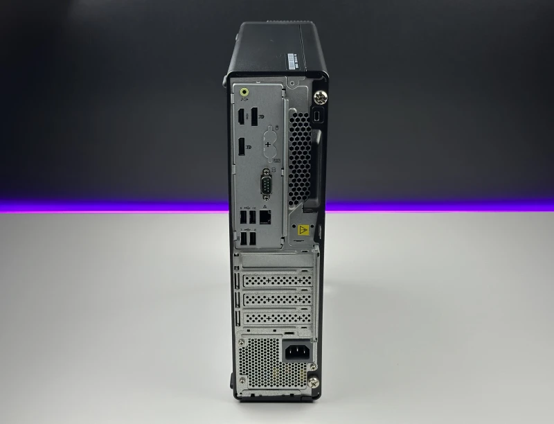 Lenovo ThinkCentre M70s Gen 1 SFF i5-10400, Intel UHD Graphics 630. Komputer biznesowy z obsługą pamięci DDR4 i kompaktową obudową.
