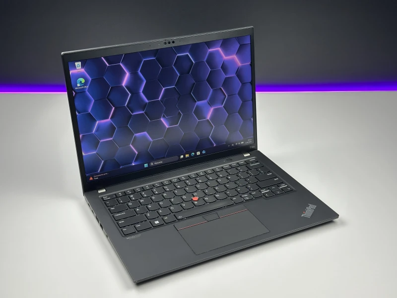 Lenovo ThinkPad T14s Gen 4 - i7-1365U, 32GB LPDDR5. Lekki ultrabook biznesowy z klawiaturą US i obsługą Wi-Fi 6E do nowoczesnej pracy mobilnej.