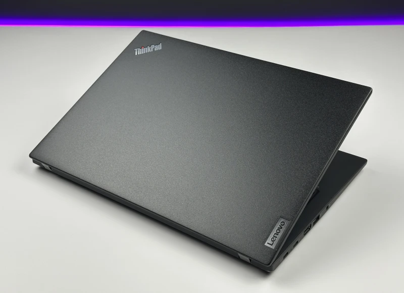 Lenovo ThinkPad T14s Gen 4 - i7-1365U, 32GB LPDDR5. Lekki ultrabook biznesowy z klawiaturą US i obsługą Wi-Fi 6E do nowoczesnej pracy mobilnej.