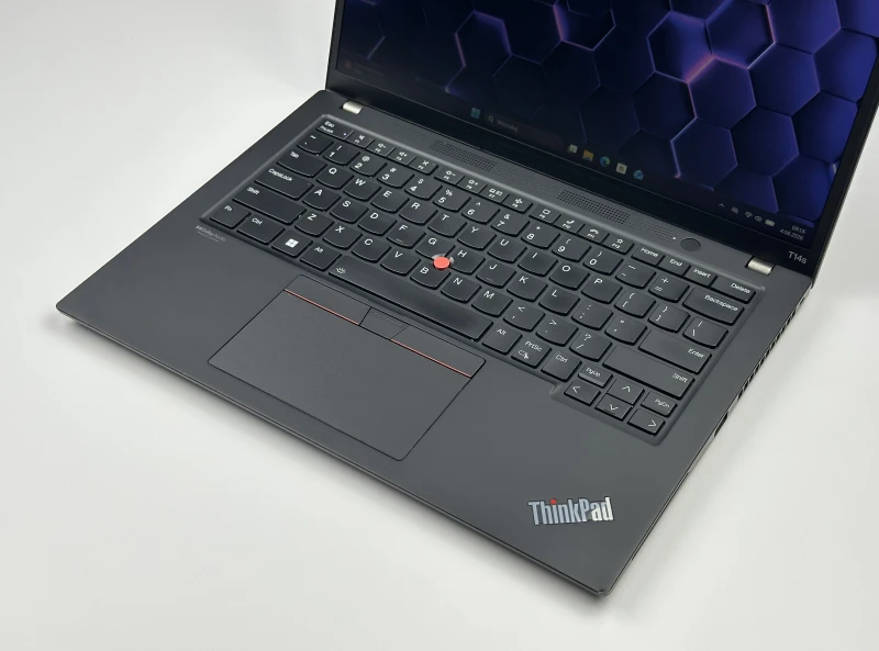 Lenovo ThinkPad T14s Gen 4 - i7-1365U, 32GB LPDDR5. Lekki ultrabook biznesowy z klawiaturą US i obsługą Wi-Fi 6E do nowoczesnej pracy mobilnej.