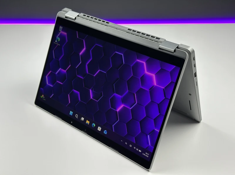 Dell Latitude 5330 2in1 i5-1245U, dotykowy 13.3" FHD – szybki laptop konwertowalny z Intel Iris Xe, idealny do pracy mobilnej, biura i multitaskingu.