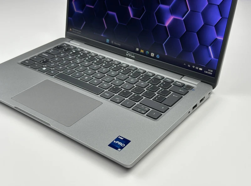 Dell Latitude 5440 z procesorem i5-1345U, ekranem 14" i modemem LTE. Laptop biznesowy do wygodnej pracy mobilnej z szybkim dostępem do sieci.