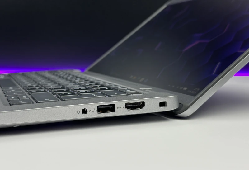 Dell Latitude 5440 z procesorem i5-1345U, ekranem 14" i modemem LTE. Laptop biznesowy do wygodnej pracy mobilnej z szybkim dostępem do sieci.