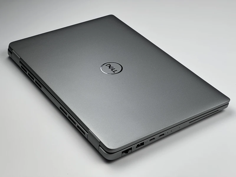 Dell Latitude 5440 z procesorem i5-1345U, ekranem 14" i modemem LTE. Laptop biznesowy do wygodnej pracy mobilnej z szybkim dostępem do sieci.