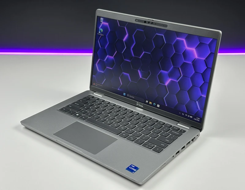 Dell Latitude 5430 z i7-1265U i matrycą FHD – laptop biznesowy z klawiaturą w układzie US, łączący wydajność i niezawodność w codziennej pracy.