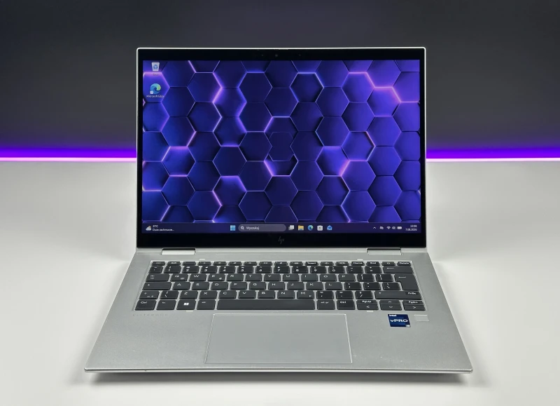 HP EliteBook x360 1040 G9 z procesorem i5-1245U, dotykowym ekranem 14" FHD+ i modemem LTE. Konwertowalny laptop biznesowy z zawiasem 360°.