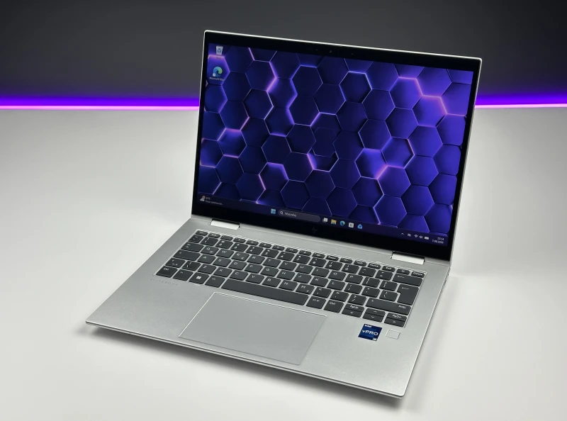 HP EliteBook x360 1040 G9 z procesorem i5-1245U, dotykowym ekranem 14" FHD+ i modemem LTE. Konwertowalny laptop biznesowy z zawiasem 360°.
