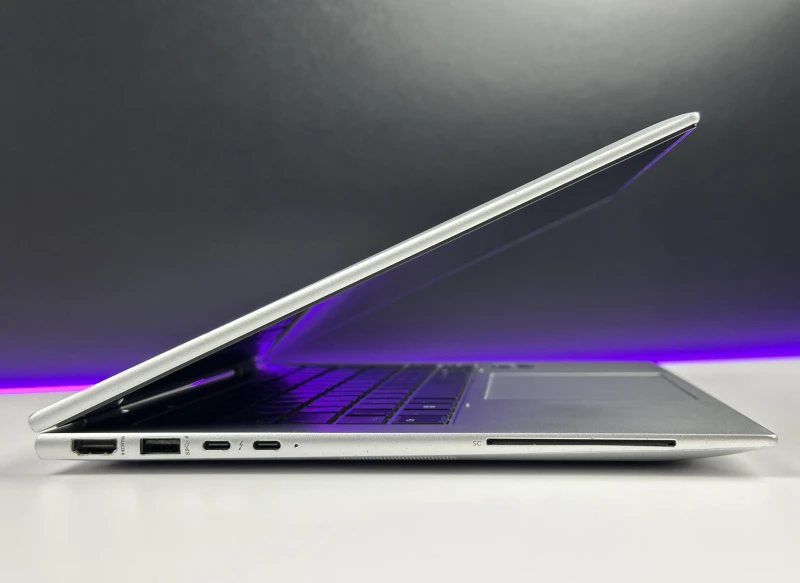 HP EliteBook x360 1040 G9 z procesorem i5-1245U, dotykowym ekranem 14" FHD+ i modemem LTE. Konwertowalny laptop biznesowy z zawiasem 360°.