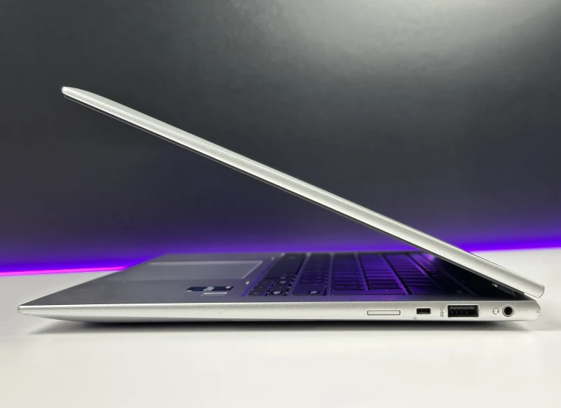 HP EliteBook x360 1040 G9 z procesorem i5-1245U, dotykowym ekranem 14" FHD+ i modemem LTE. Konwertowalny laptop biznesowy z zawiasem 360°.