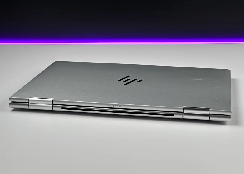 HP EliteBook x360 1040 G9 z procesorem i5-1245U, dotykowym ekranem 14" FHD+ i modemem LTE. Konwertowalny laptop biznesowy z zawiasem 360°.