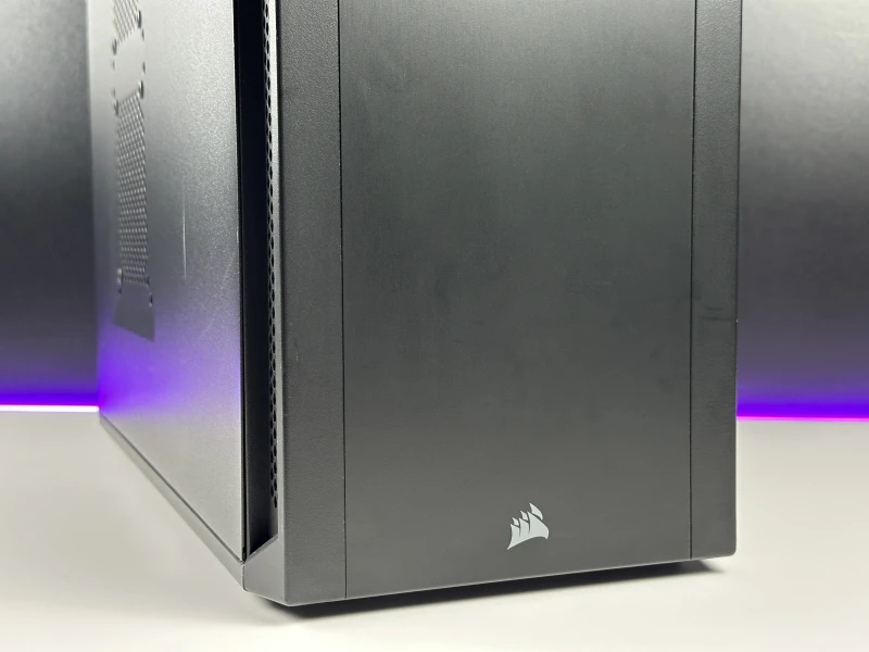 Komputer stacjonarny z procesorem i7-7700, kartą Quadro P2000 i płytą MSI Z270-A PRO. Zestaw w obudowie Corsair 200R z DDR4, napędem DVD.