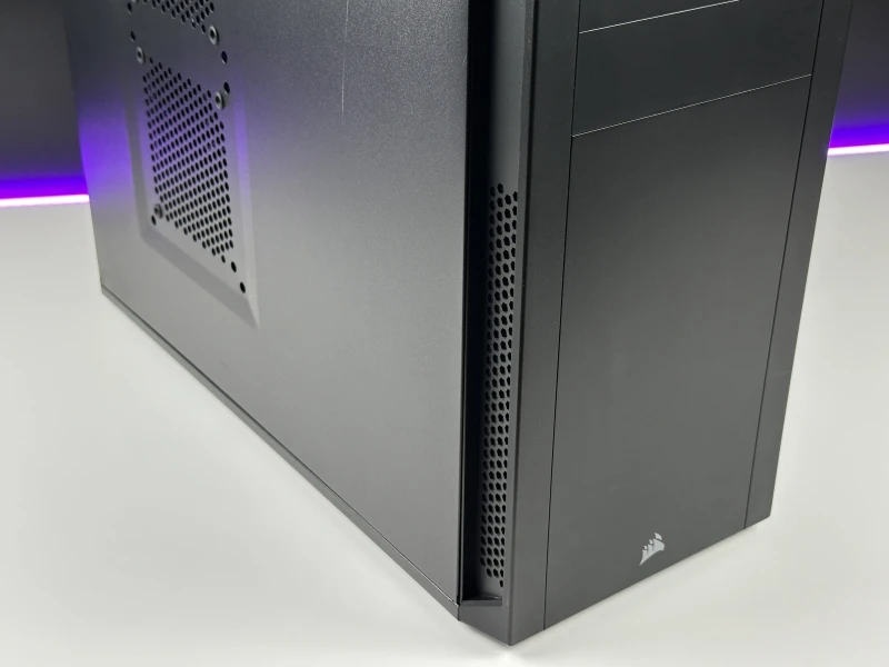 Komputer stacjonarny z procesorem i7-7700, kartą Quadro P2000 i płytą MSI Z270-A PRO. Zestaw w obudowie Corsair 200R z DDR4, napędem DVD.