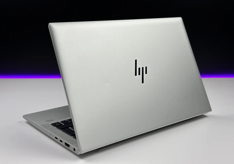 HP EliteBook 830 G8 z i7-1165G7, ekran 13.3" FHD. Kompaktowy laptop biznesowy z funkcją ochrony prywatności ekranu i lekką konstrukcją.