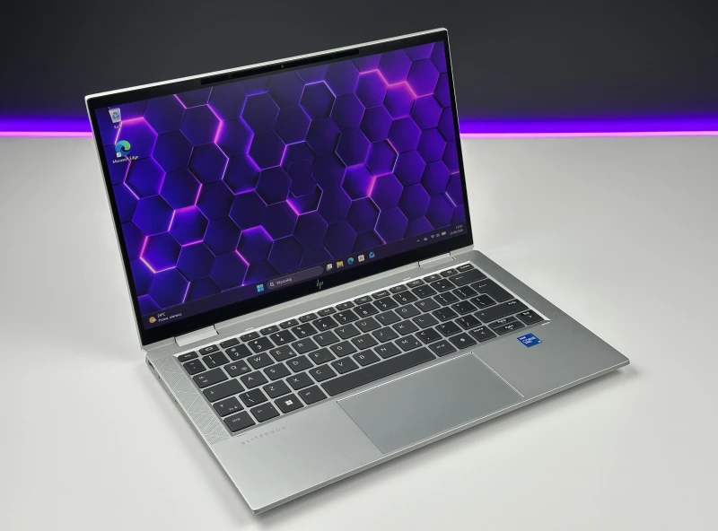 HP EliteBook x360 1030 G8 z i5-1145G7, 16GB RAM, dotykowym ekranem FHD i modemem LTE – mobilność, styl i pełna funkcjonalność.