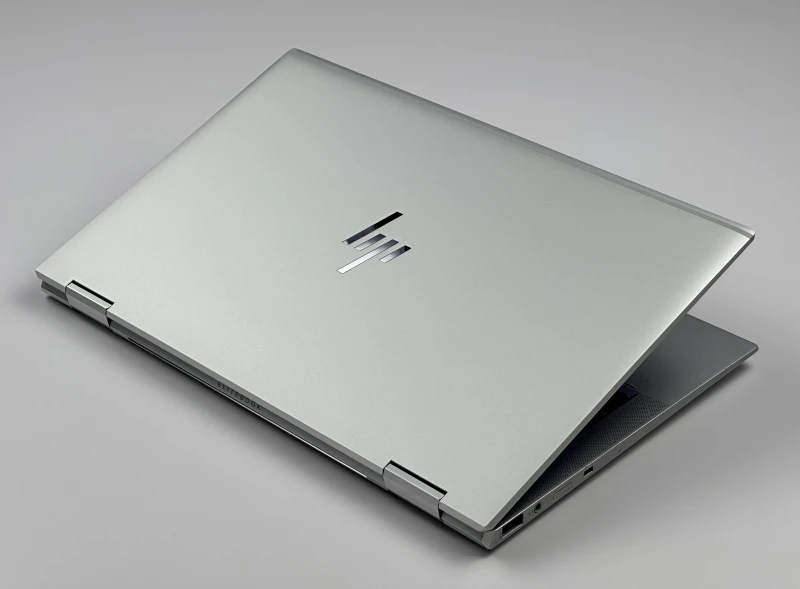 HP EliteBook x360 1030 G8 z i5-1145G7, 16GB RAM, dotykowym ekranem FHD i modemem LTE – mobilność, styl i pełna funkcjonalność.