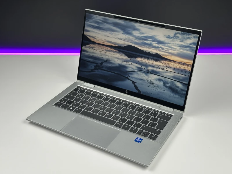 HP EliteBook x360 1030 G8 z i5-1145G7, 16GB RAM, dotykowym ekranem FHD i modemem LTE – mobilność, styl i pełna funkcjonalność.