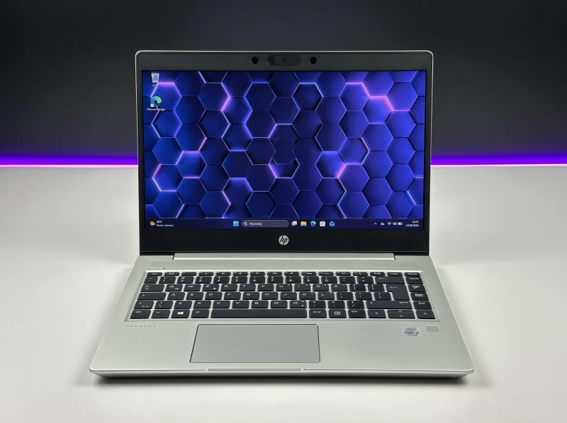 HP ProBook 440 G7 z procesorem i5-10210U i ekranem 14" FHD. Biznesowy laptop z Intel UHD Graphics, złączem USB-C i solidną obudową.