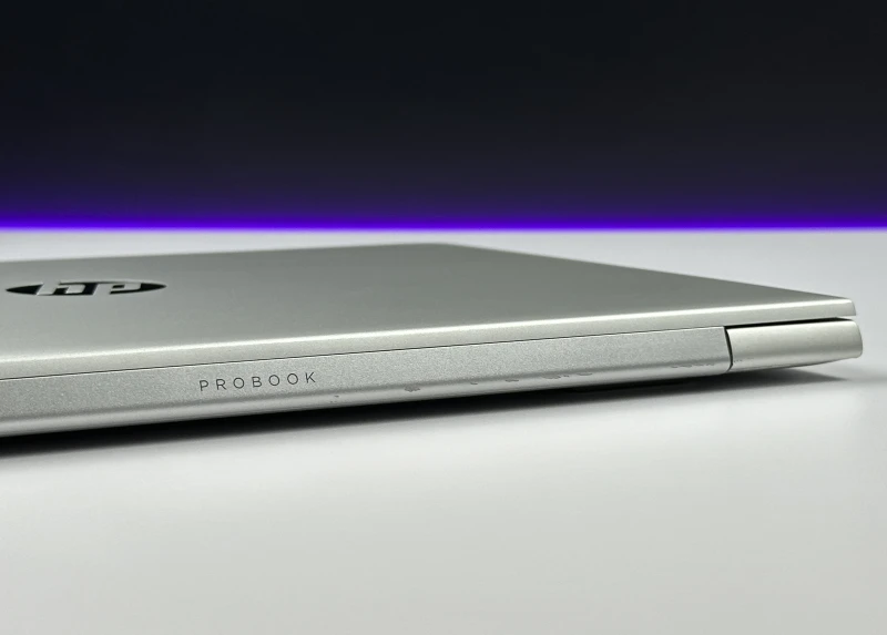 HP ProBook 440 G7 z procesorem i5-10210U i ekranem 14" FHD. Biznesowy laptop z Intel UHD Graphics, złączem USB-C i solidną obudową.