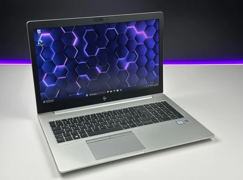 HP EliteBook 850 G5 z procesorem i5-8350U i matrycą FHD – elegancki i wydajny laptop biznesowy, idealny do pracy biurowej i zdalnej.