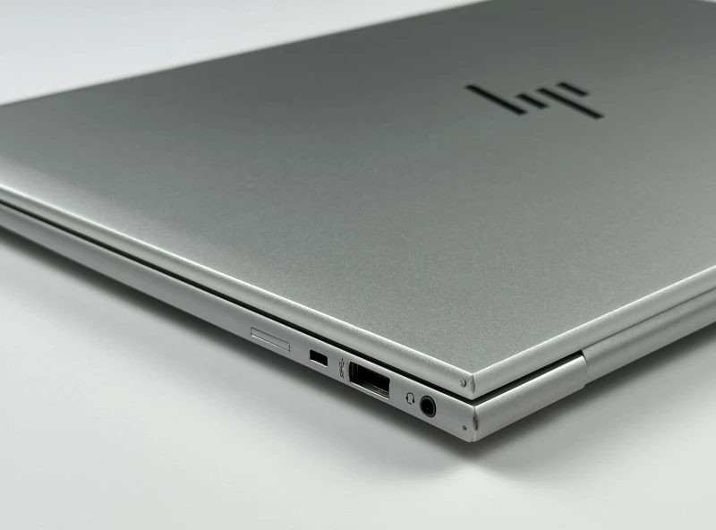 HP EliteBook 860 G9 i7-1270P, 16" FHD+ Sure View – biznesowy laptop z filtrem prywatności, idealny do pracy mobilnej i wrażliwych danych.