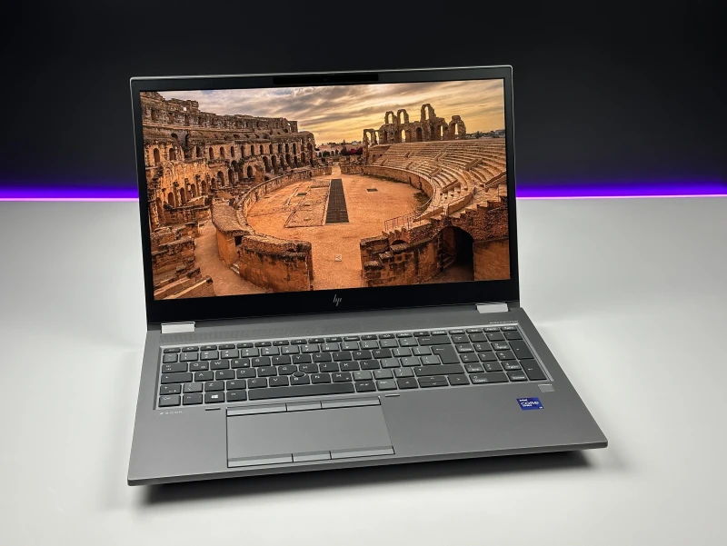 HP ZBook Fury 15 G8 z procesorem i9-11950H, ekranem 15.6" FHD Sure View i RTX A5000 (16GB). Stacja robocza z 4 slotami RAM DDR4. HP ZBook Fury 15 G8 z procesorem i9-11950H, ekranem 15.6" FHD Sure View i RTX A5000 (16GB). Stacja robocza z 4 slotami RAM DDR4.