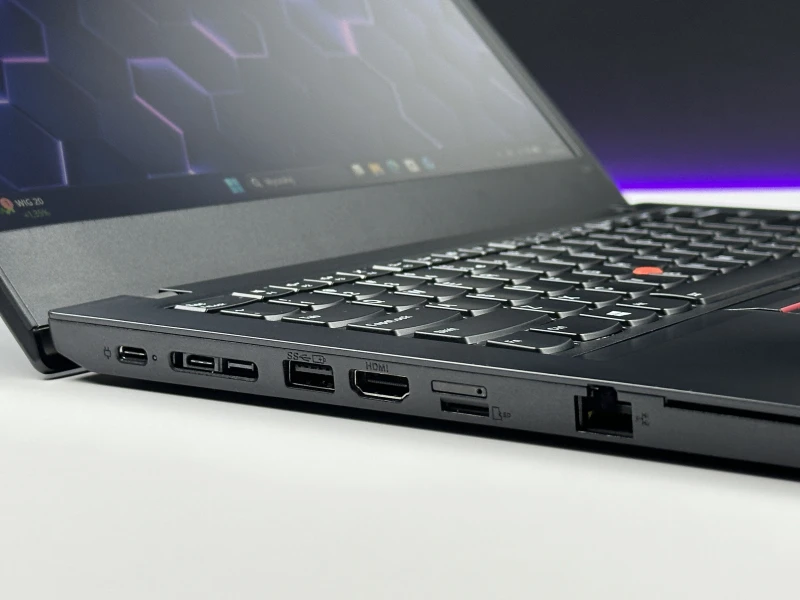Lenovo ThinkPad L14 Gen 1 z i5-10210U i ekranem FHD – solidny laptop biznesowy z klawiaturą US (PL QWERTY), idealny do pracy biurowej i zdalnej.