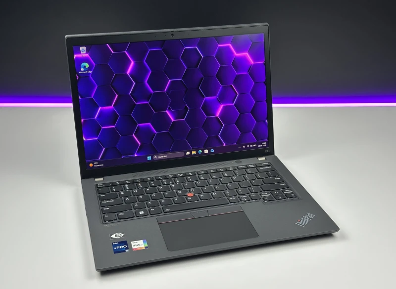Lenovo ThinkPad X13 Gen 3 – mobilna moc w kompaktowej formie! i5-1245U, 16GB RAM, ekran FHD+. Idealny do pracy w ruchu – lekki i niezawodny!