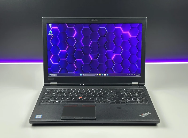 Lenovo ThinkPad P52 z i7-8850H, ekranem 15.6" FHD i Quadro P1000 (4GB). Mobilna stacja robocza do pracy w CAD i projektach 3D.