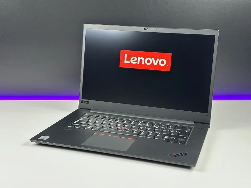 Lenovo ThinkPad P1 Gen 3 z procesorem Intel Core i7-10750H, ekranem 15,6″ FHD i grafiką T2000. Mobilna stacja robocza do wymagających zadań.