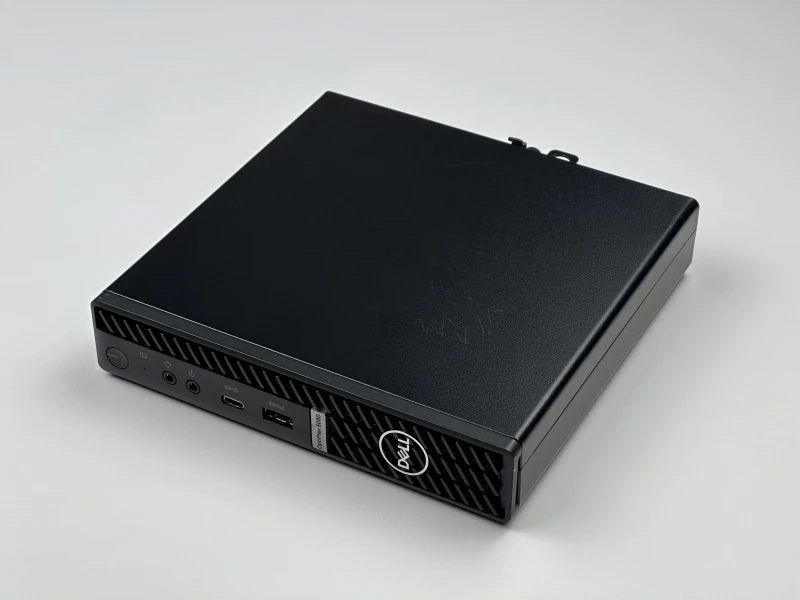 Dell OptiPlex 5080 Micro z i5-10500T i Intel UHD 630 – mały komputer biznesowy, idealny do biura i codziennych zadań w ograniczonej przestrzeni.