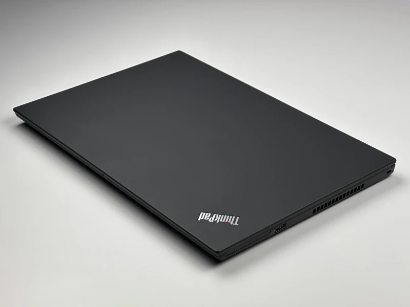 Lenovo ThinkPad T15 Gen 2 z procesorem i7-1185G7, ekranem 15.6" FHD i Intel Iris Xe. Laptop biznesowy z klawiaturą US i Wi-Fi 6. Lenovo ThinkPad T15 Gen 2 z procesorem i7-1185G7, ekranem 15.6" FHD i Intel Iris Xe. Laptop biznesowy z klawiaturą US i Wi-Fi 6.