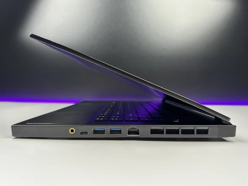 MSI GS66 Stealth 11UH - i9-11900H, 360Hz, RTX 3080. Gamingowy laptop z klawiaturą RGB i matrycą 360Hz stworzoną do rywalizacji e-sportowej.