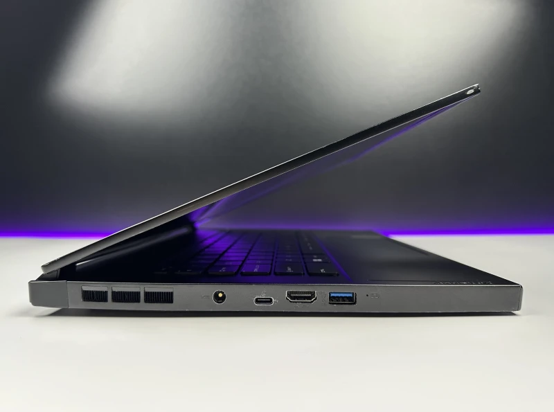 MSI GS66 Stealth 11UH - i9-11900H, 360Hz, RTX 3080. Gamingowy laptop z klawiaturą RGB i matrycą 360Hz stworzoną do rywalizacji e-sportowej.