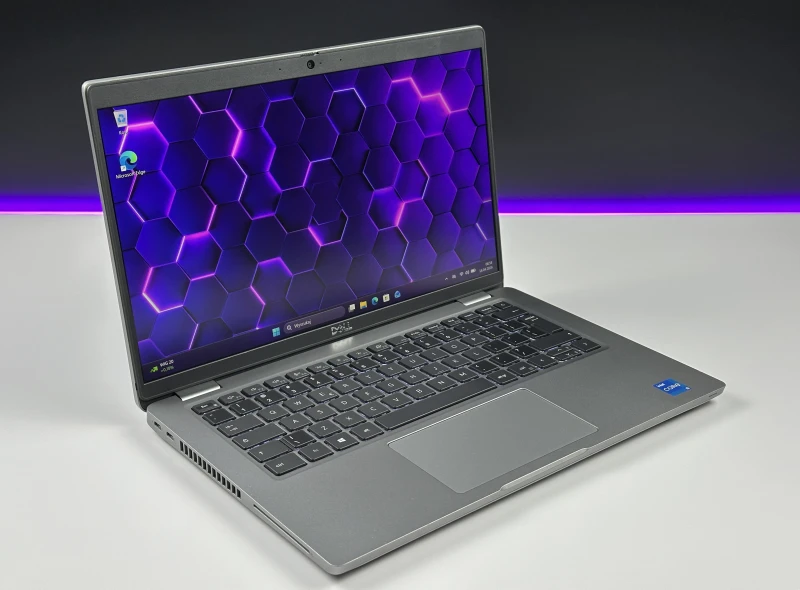 Dell Latitude 5420 z procesorem i5-1145G7, ekranem 14" FHD i grafiką Intel Iris Xe Graphics. Laptop biznesowy z portami Thunderbolt 4.