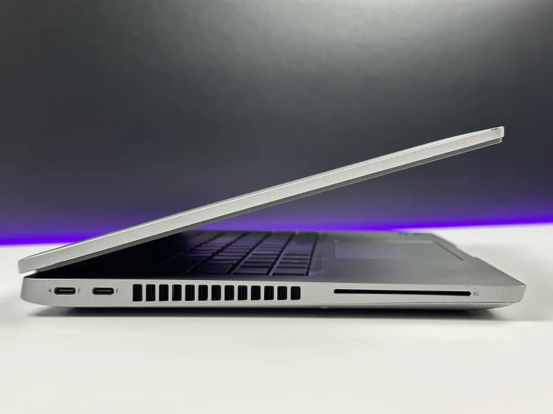 Dell Latitude 5420 z procesorem i5-1145G7, ekranem 14" FHD i grafiką Intel Iris Xe Graphics. Laptop biznesowy z portami Thunderbolt 4.