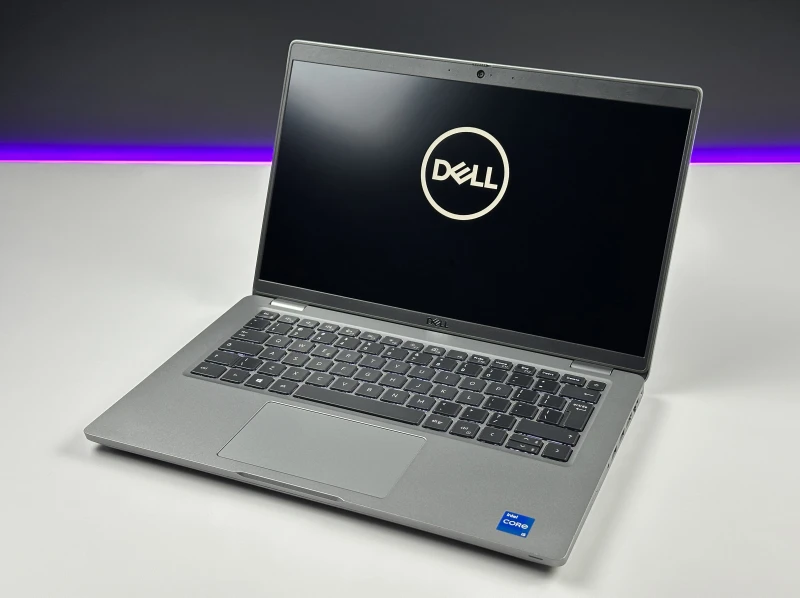Dell Latitude 5420 z procesorem i5-1145G7, ekranem 14" FHD i grafiką Intel Iris Xe Graphics. Laptop biznesowy z portami Thunderbolt 4.