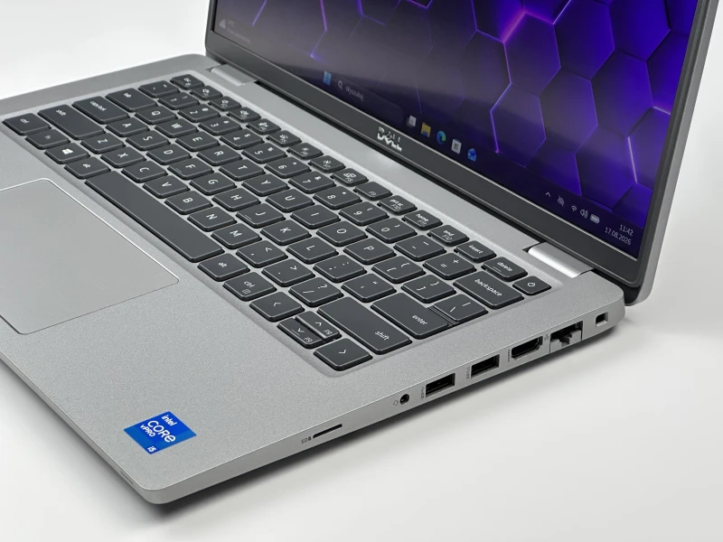 Dell Latitude 5420 z procesorem i5-1145G7, dotykowym ekranem 14" FHD i klawiaturą US. Laptop biznesowy z Intel Iris Xe i Thunderbolt 4.