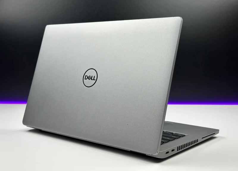 Dell Latitude 5420 z procesorem i5-1145G7, dotykowym ekranem 14" FHD i klawiaturą US. Laptop biznesowy z Intel Iris Xe i Thunderbolt 4.