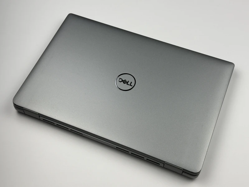 Dell Latitude 5440 z procesorem i7-1370P, ekranem 14" FHD i grafiką Intel Iris Xe Graphics. Laptop biznesowy z klawiaturą US i portami Thunderbolt 4. Dell Latitude 5440 z procesorem i7-1370P, ekranem 14" FHD i grafiką Intel Iris Xe Graphics. Laptop biznesowy z klawiaturą US i portami Thunderbolt 4.