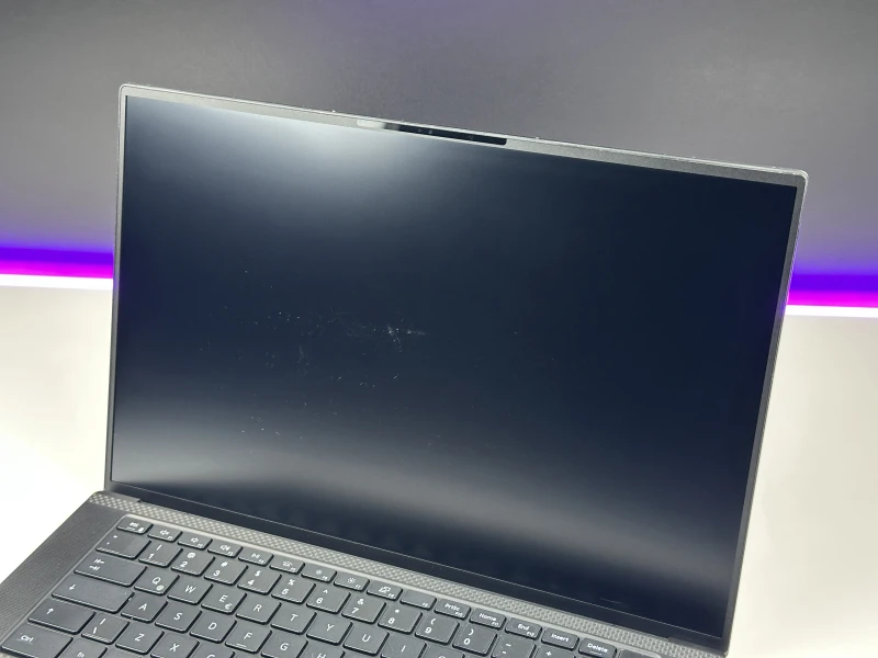 Dell Precision 5570 - procesor i7-12700H, matryca 15.6" FHD+, RTX A1000. Mobilna stacja robocza do CAD, projektowania i pracy profesjonalnej.