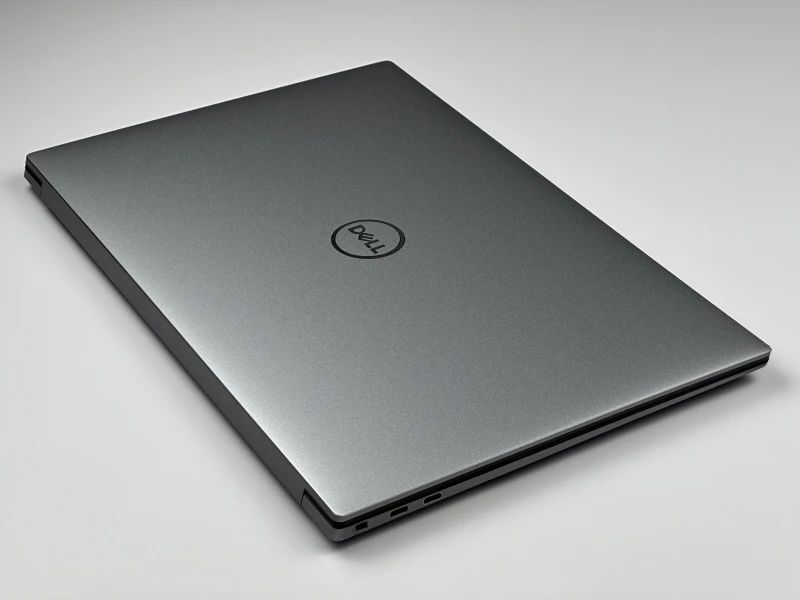Dell Precision 5570 - procesor i7-12800H, matryca 15.6" FHD+, RTX A1000. Mobilna stacja robocza do CAD, projektowania i pracy profesjonalnej.