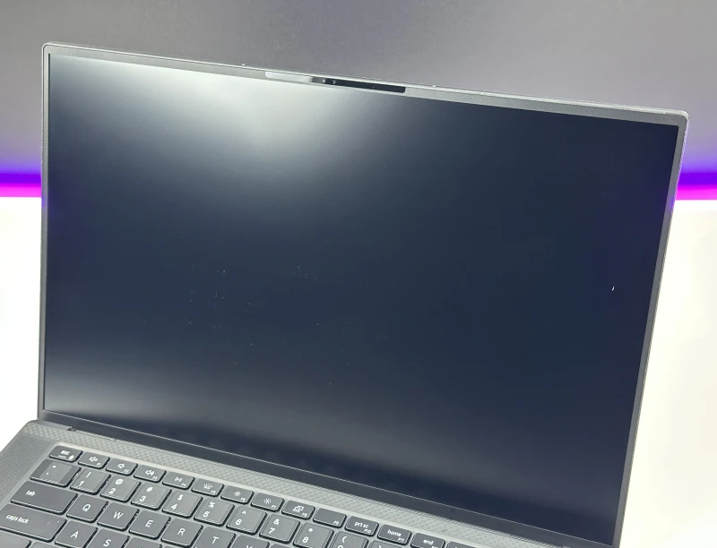 Dell Precision 5570 - procesor i7-12800H, matryca 15.6" FHD+, RTX A1000. Mobilna stacja robocza do CAD, projektowania i pracy profesjonalnej.