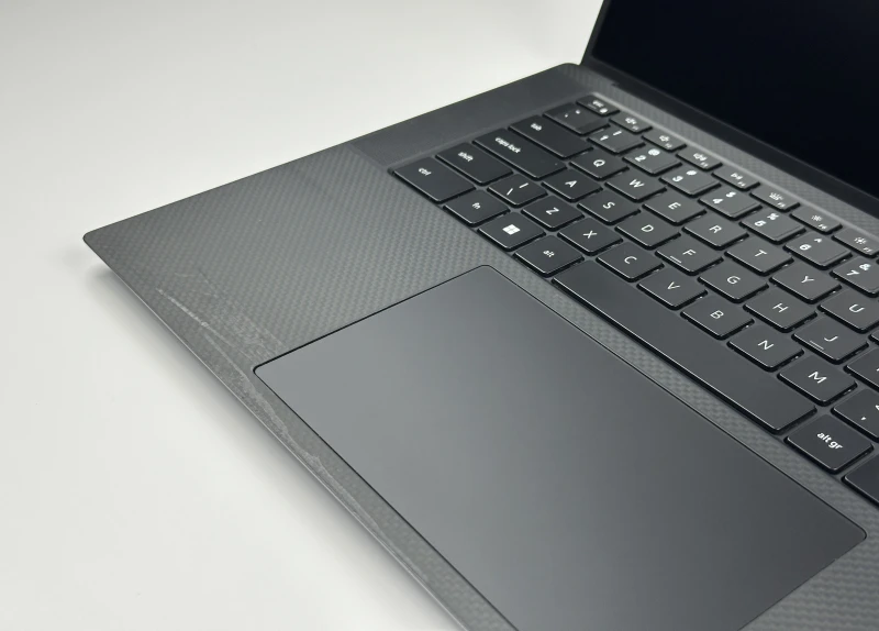 Dell Precision 5570 - procesor i7-12800H, matryca 15.6" FHD+, RTX A1000. Mobilna stacja robocza do CAD, projektowania i pracy profesjonalnej.